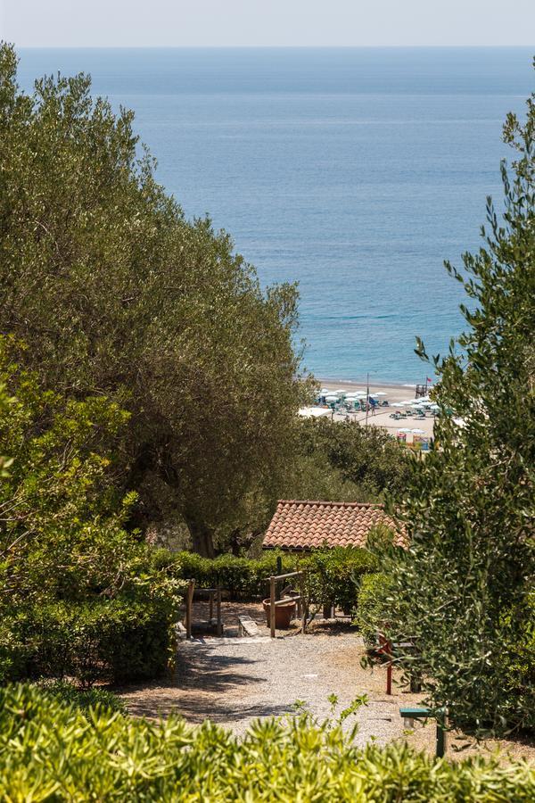 Touring Club Italiano - Marina Di Camerota Esterno foto