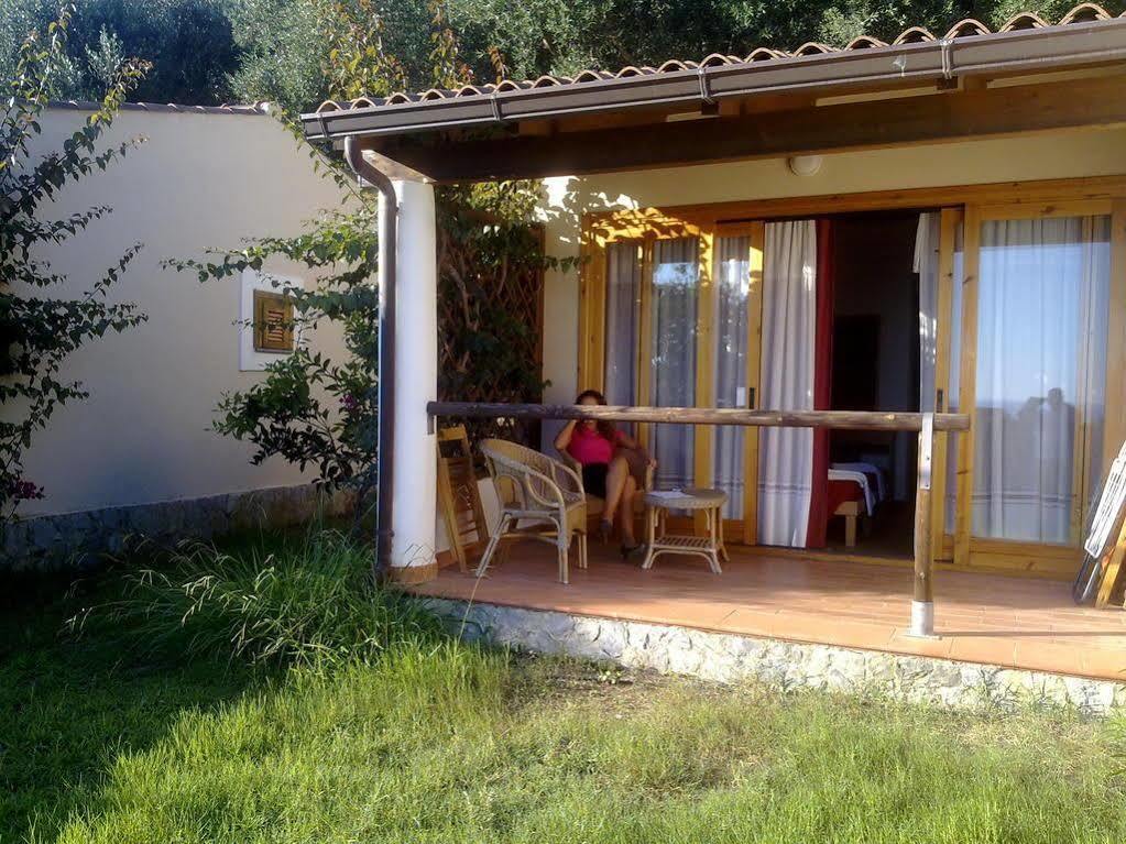 Touring Club Italiano - Marina Di Camerota Esterno foto